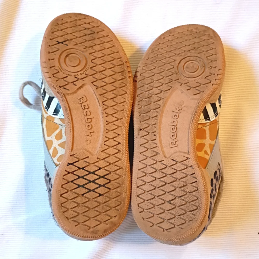 Reebok National Geographic Girls Sneakers - Picture 8 of 9